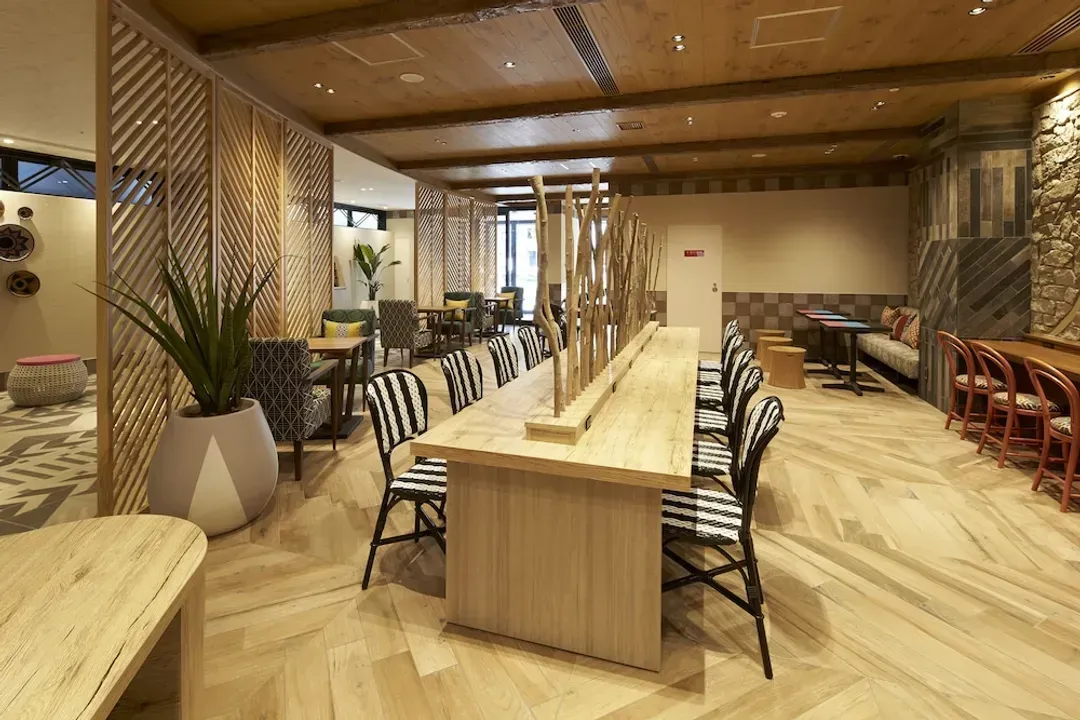 Lobby lounge