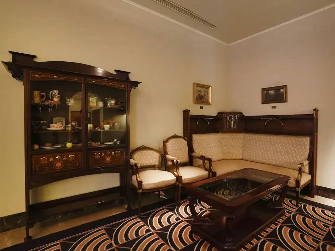 Lobby sitting area