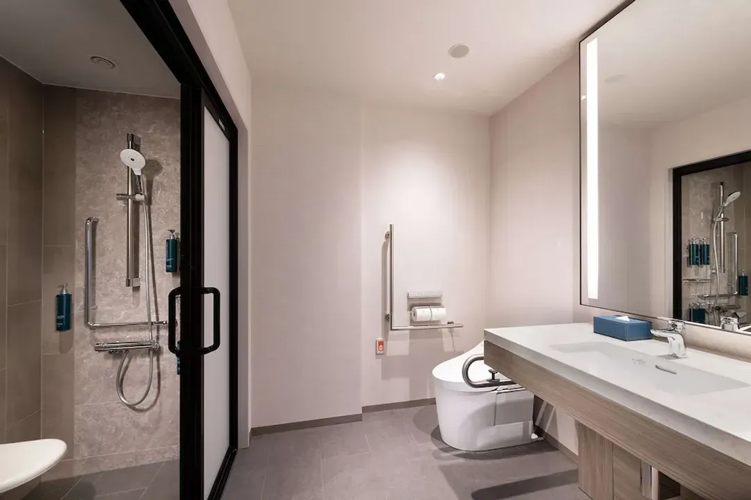 Bathroom shower