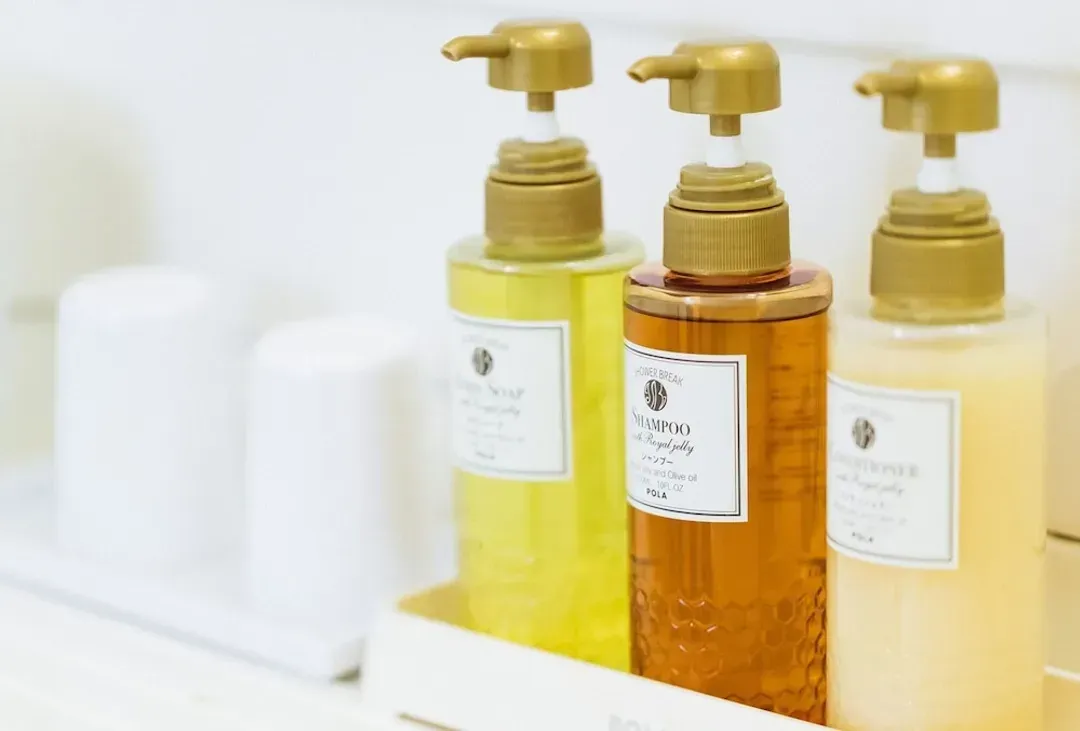 Bathroom amenities