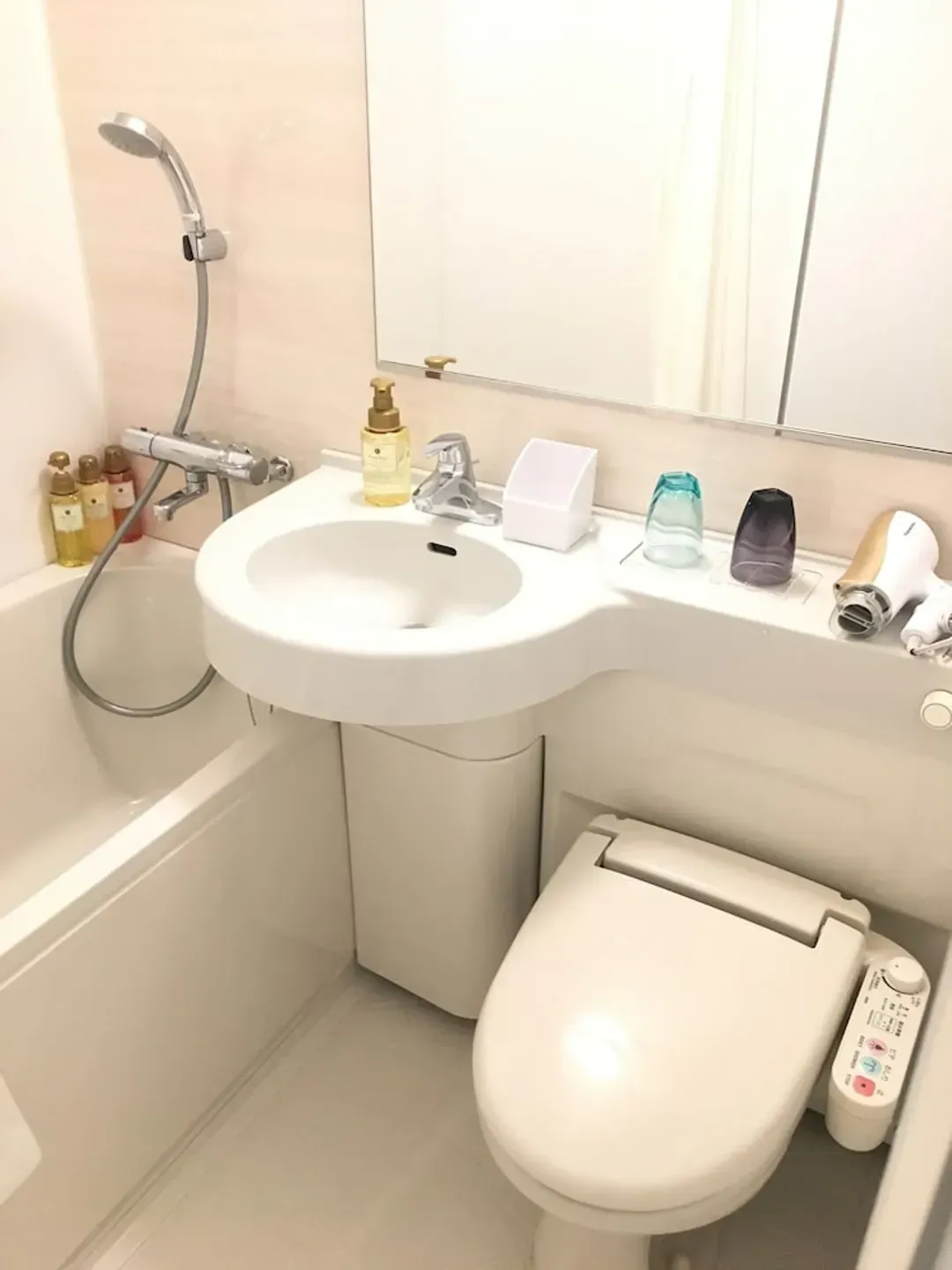 Bathroom amenities