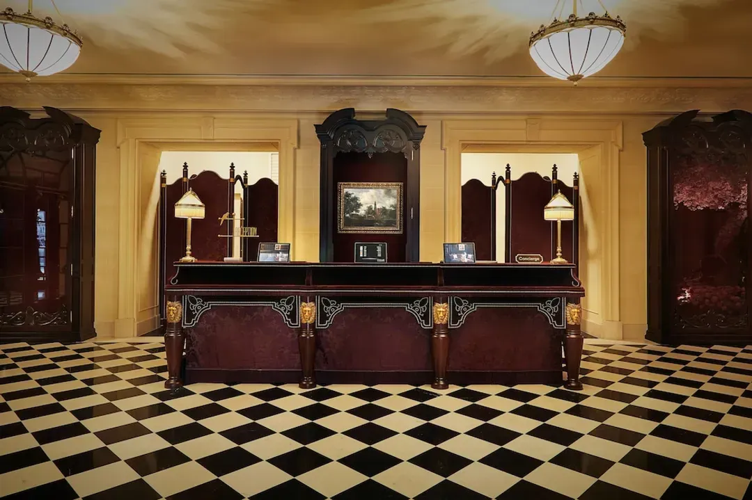 Concierge desk