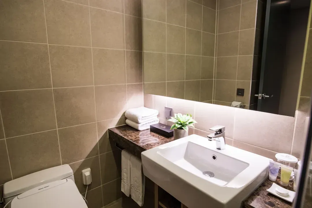 Bathroom sink