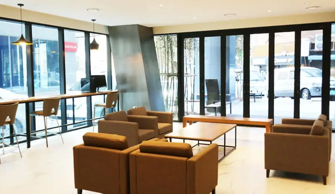 Lobby lounge