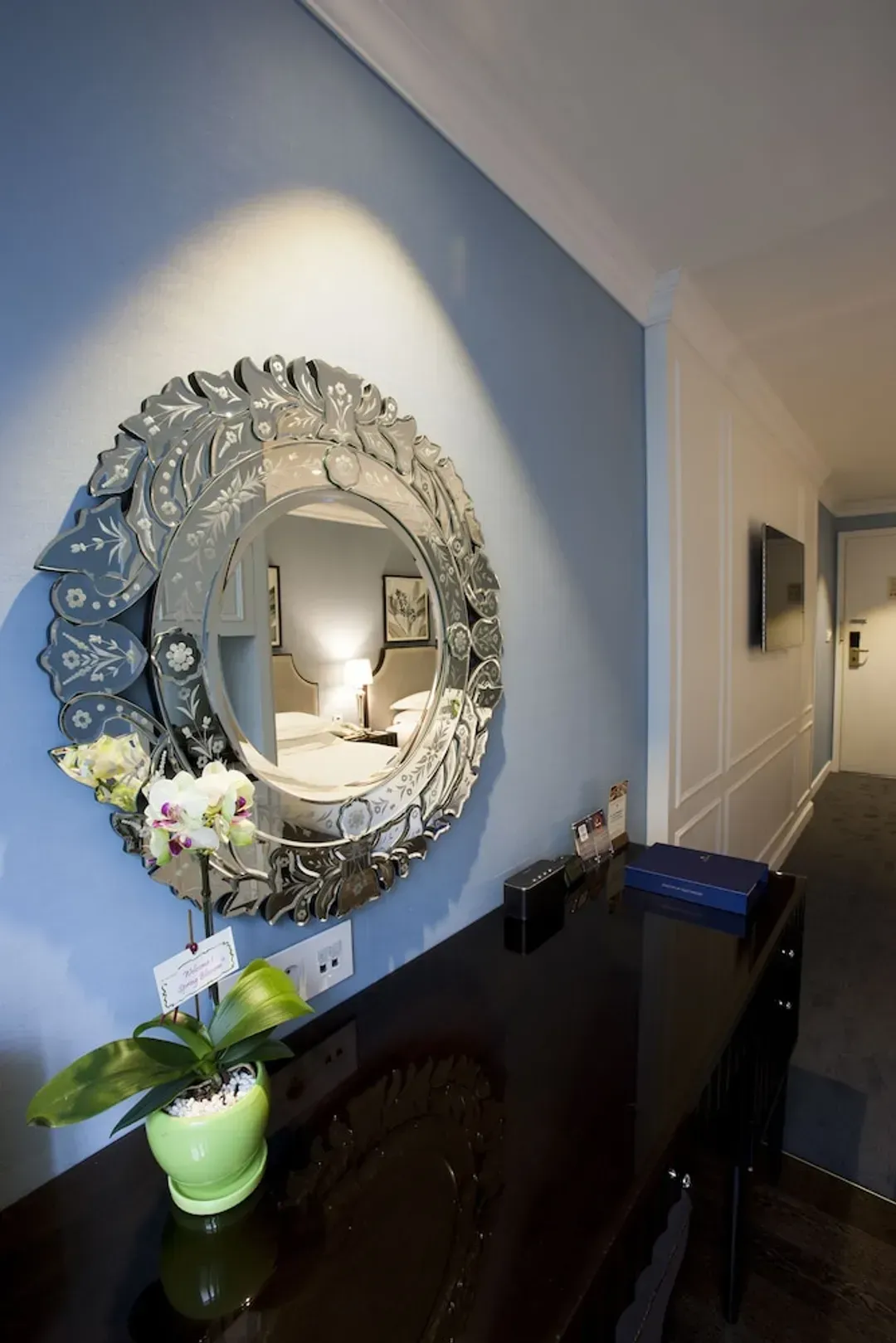 Room amenity