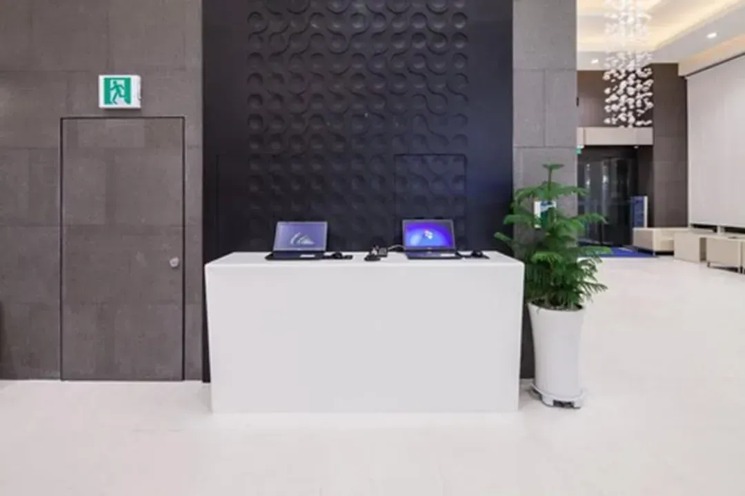 Check-in/check-out kiosk