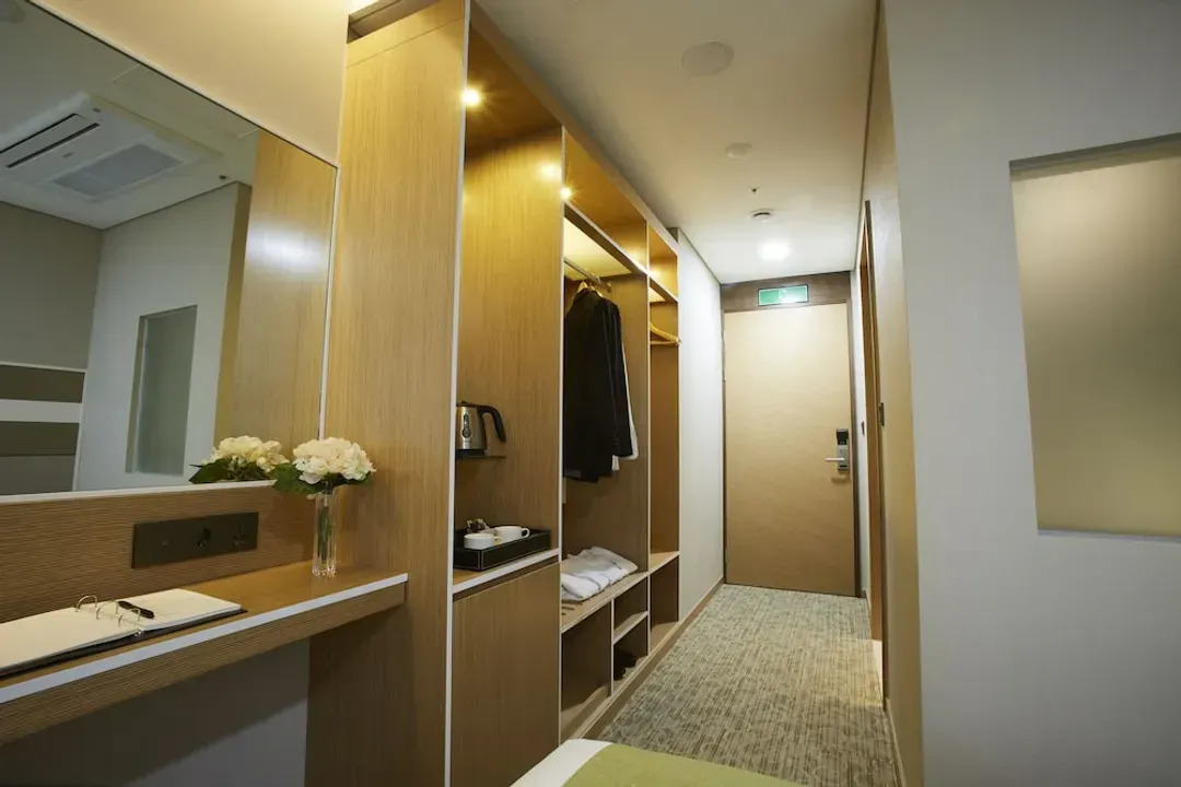 Room amenity