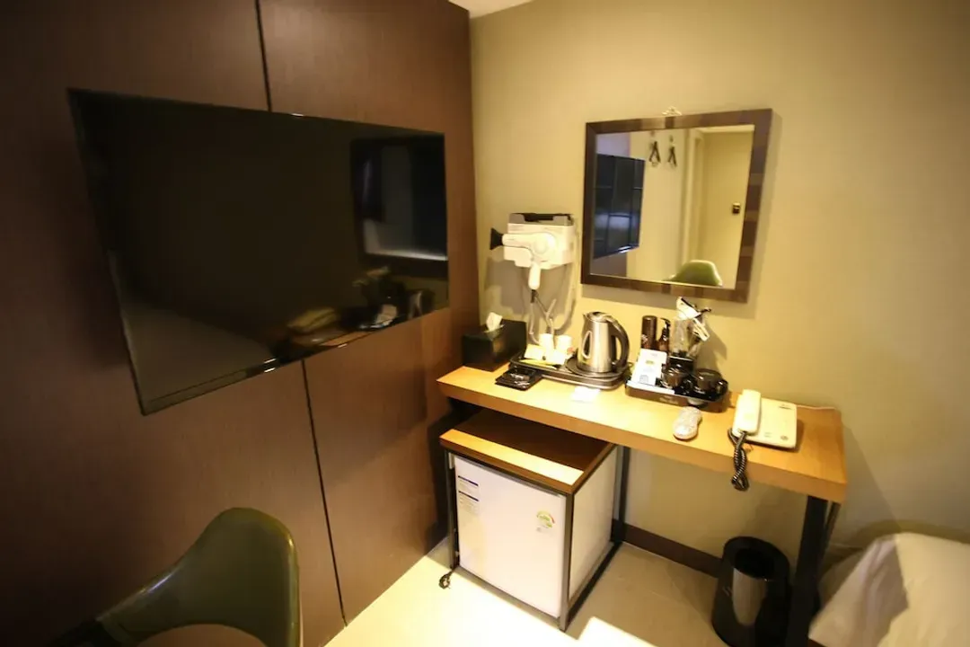 Room amenity