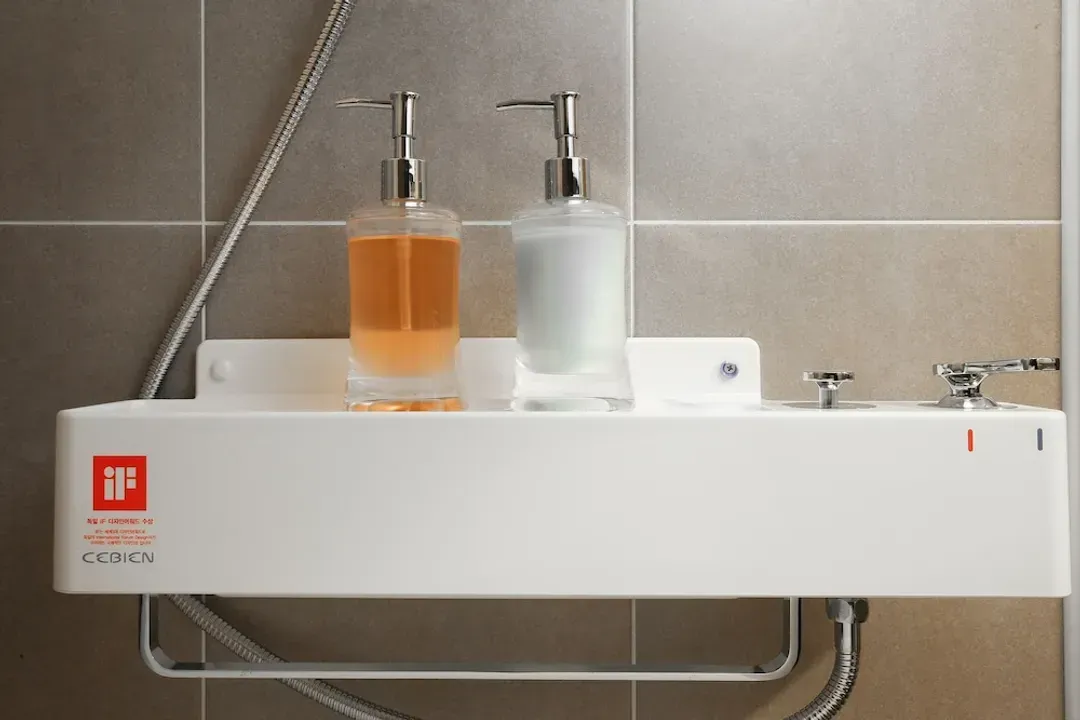 Bathroom amenities