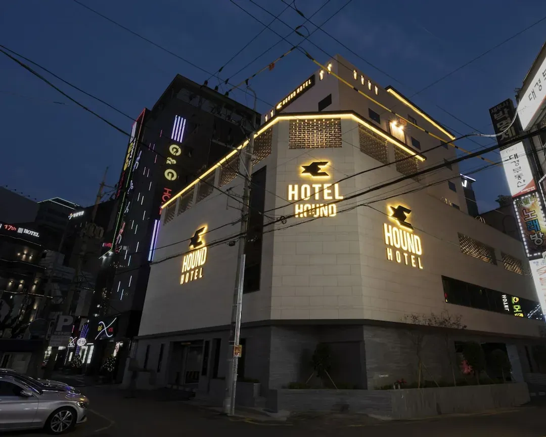 Busan-Yeonsan Hound Hotel