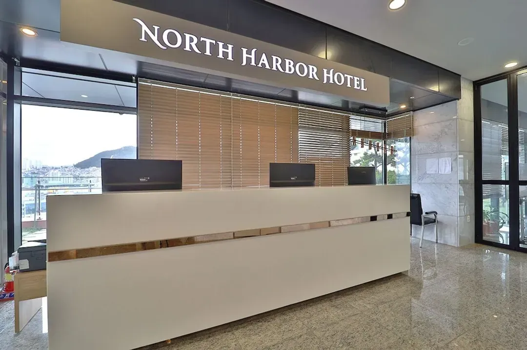 Concierge desk
