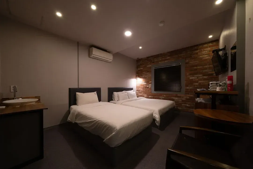 Busan-NO25 YEONSAN酒店