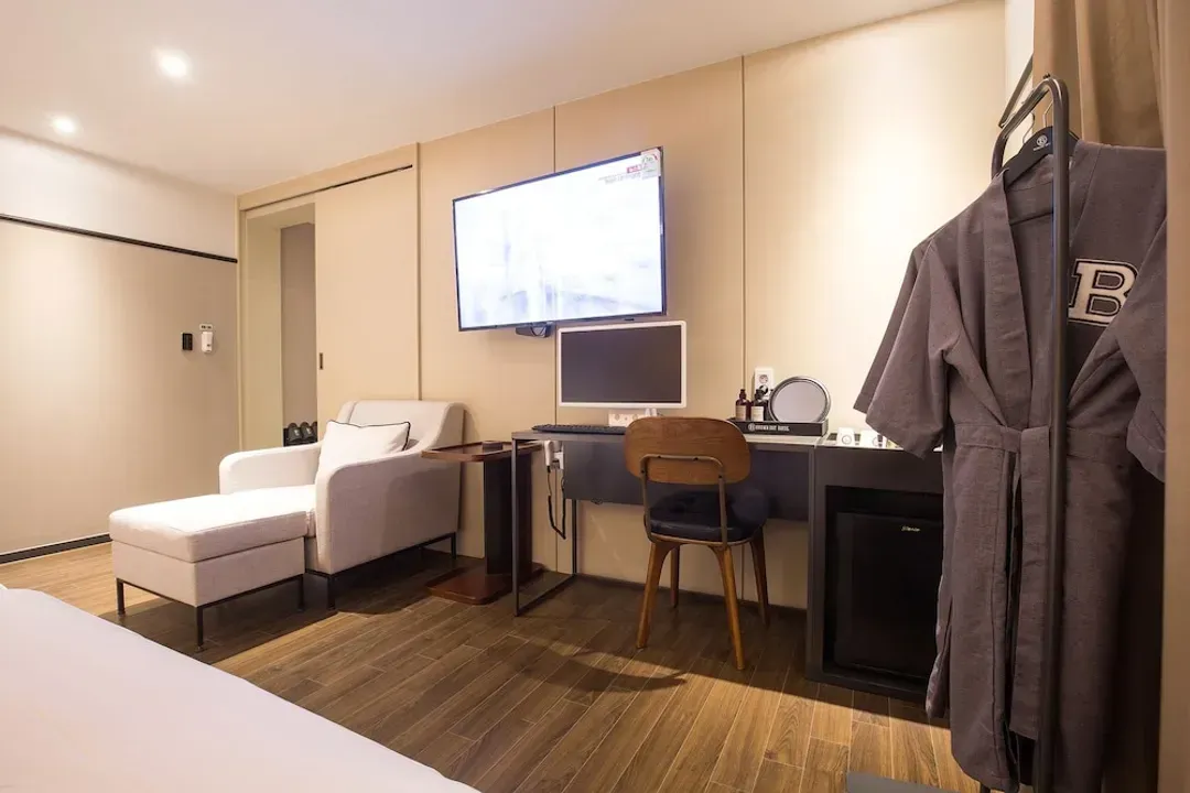Room amenity