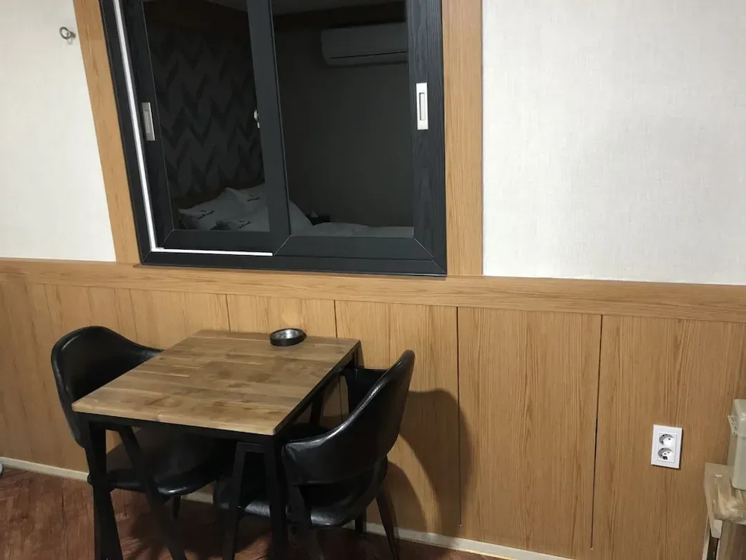 Room amenity