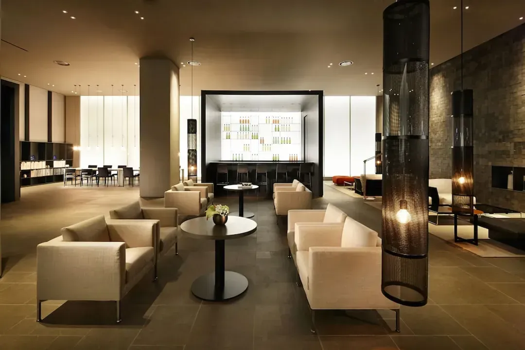 Lobby lounge