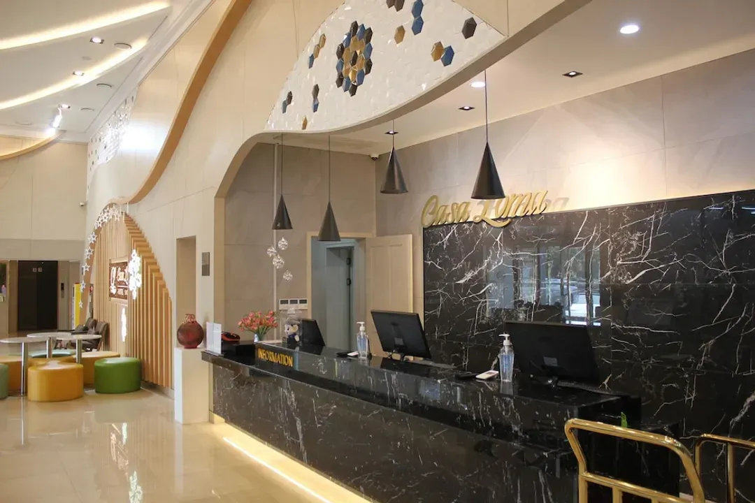 Check-in/check-out kiosk