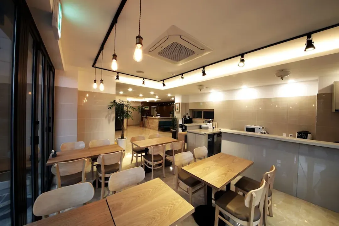 Coffee shop