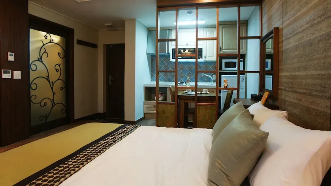 Private kitchenette