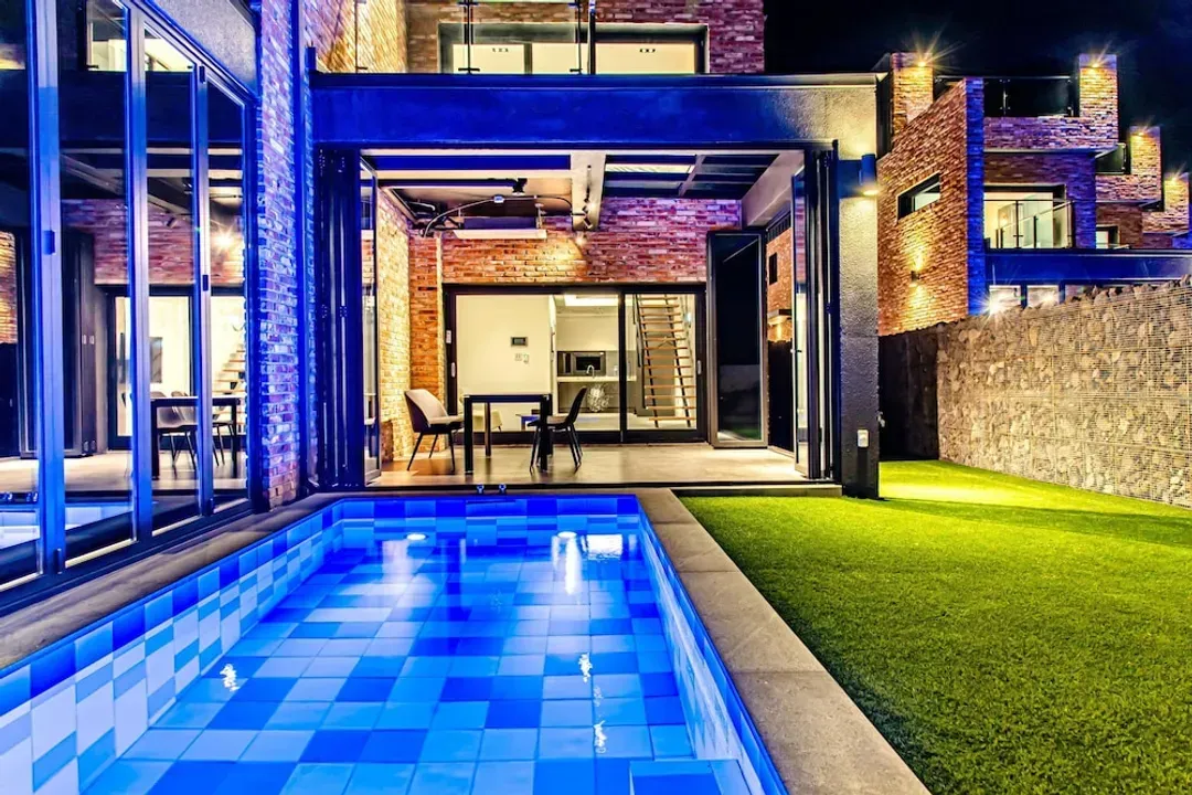 Private spa tub