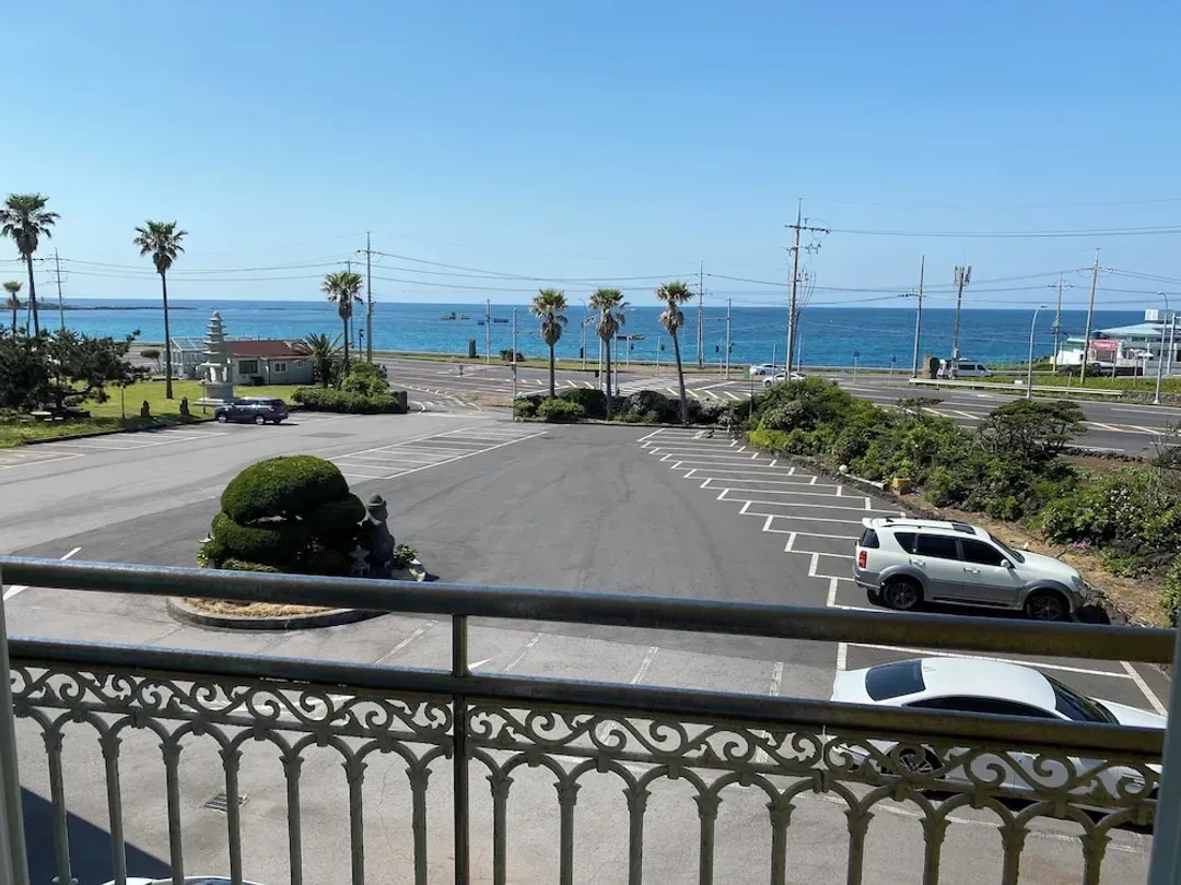 Beach/ocean view