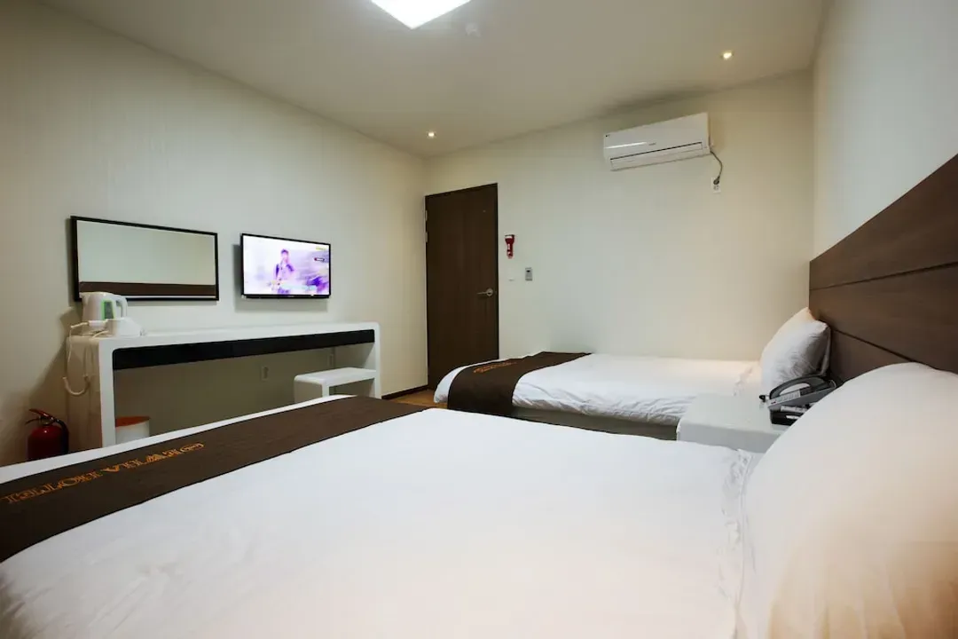 Room amenity