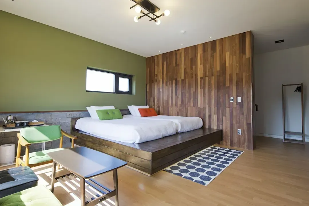 Room amenity