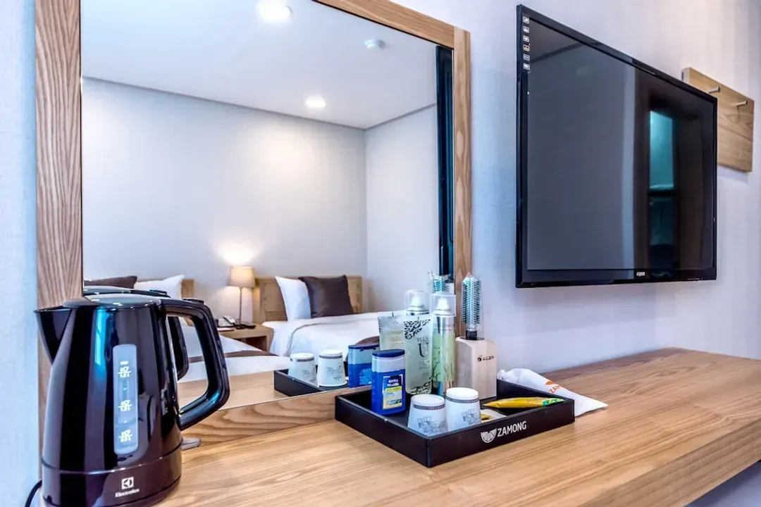 Room amenity