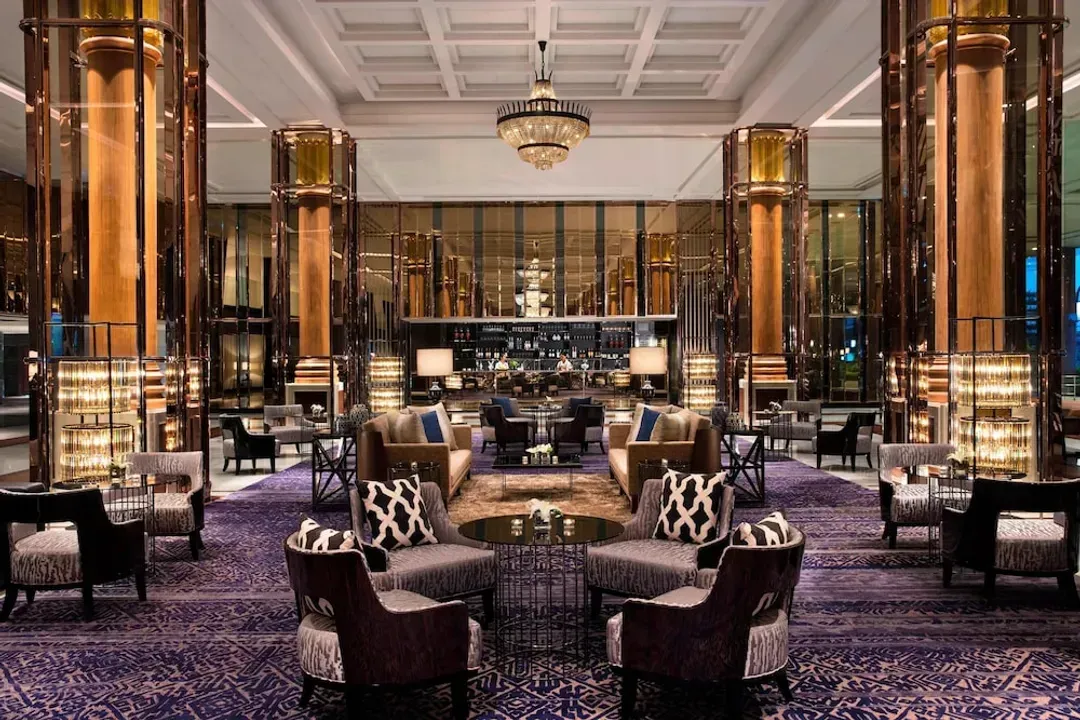 Lobby lounge