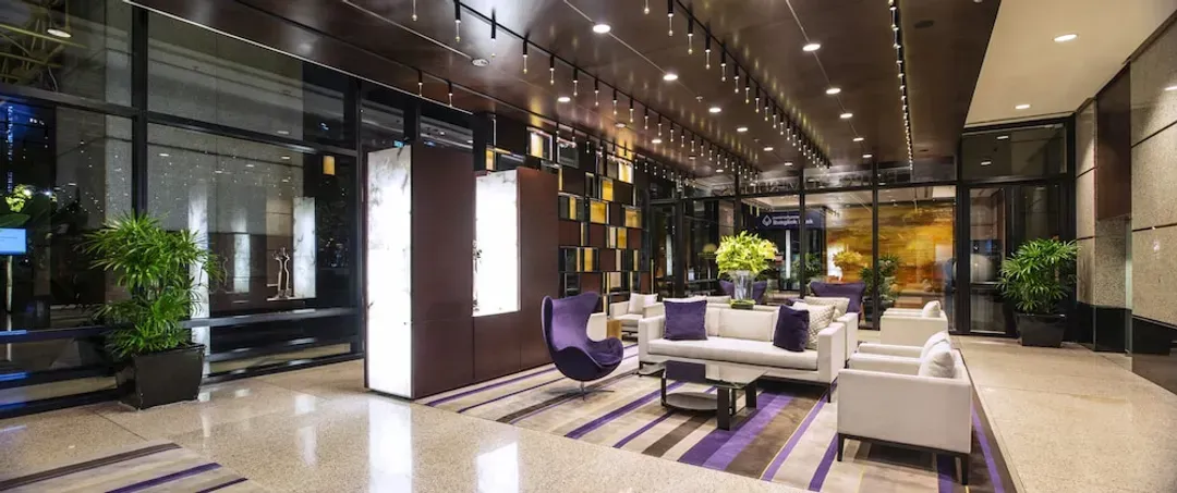 Lobby lounge