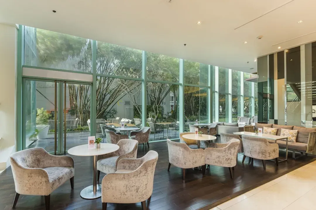 Lobby lounge