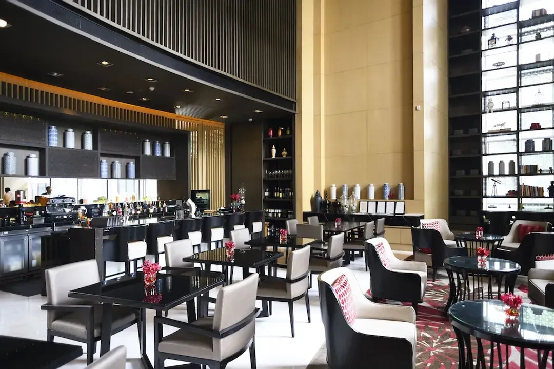Lobby lounge