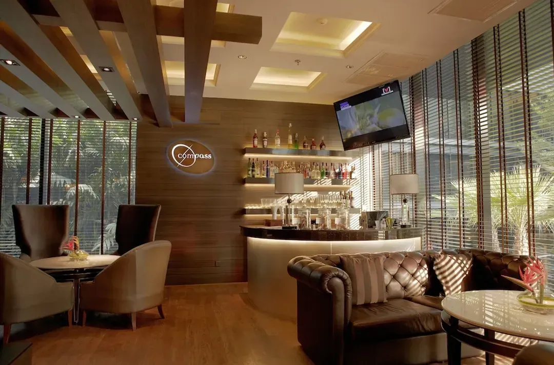 Lobby lounge