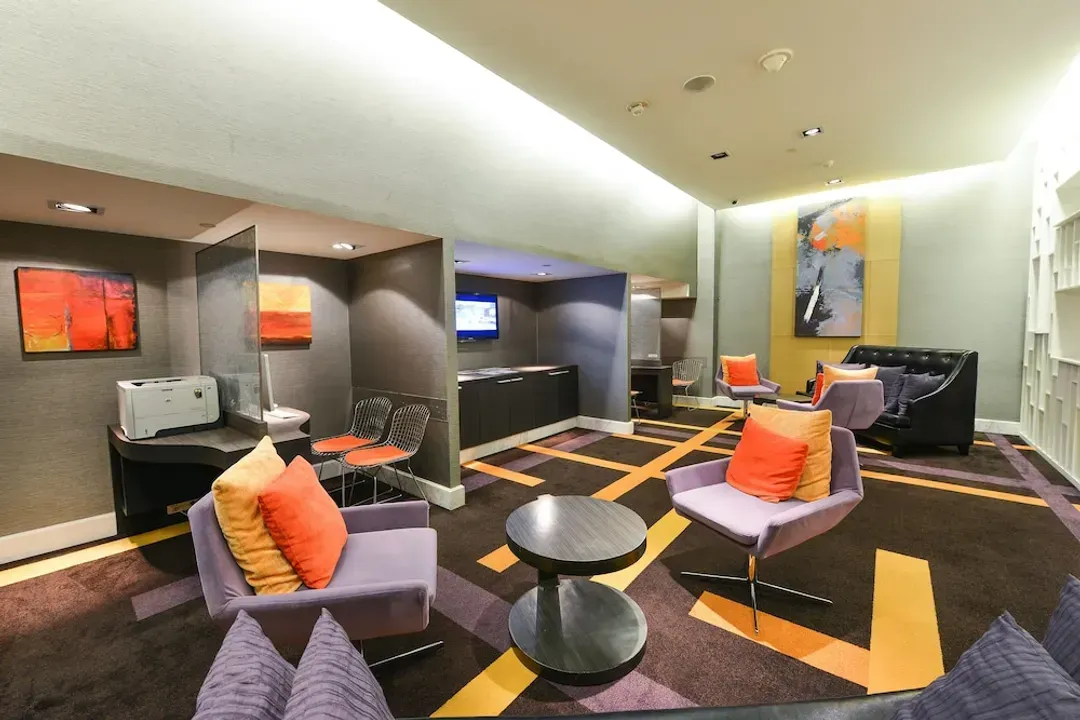 Lobby lounge