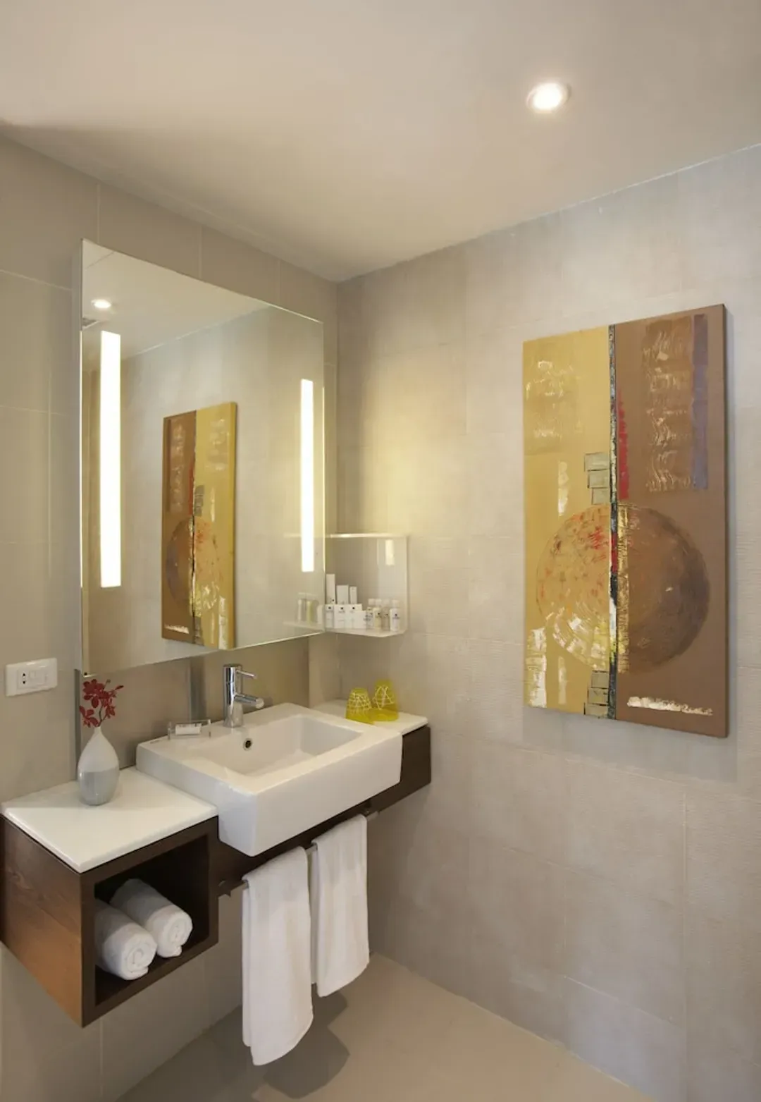Bathroom sink