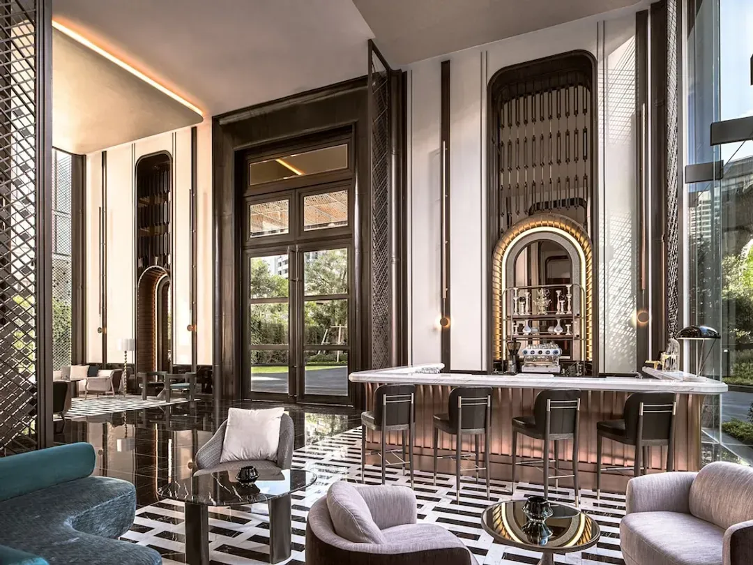 Lobby lounge