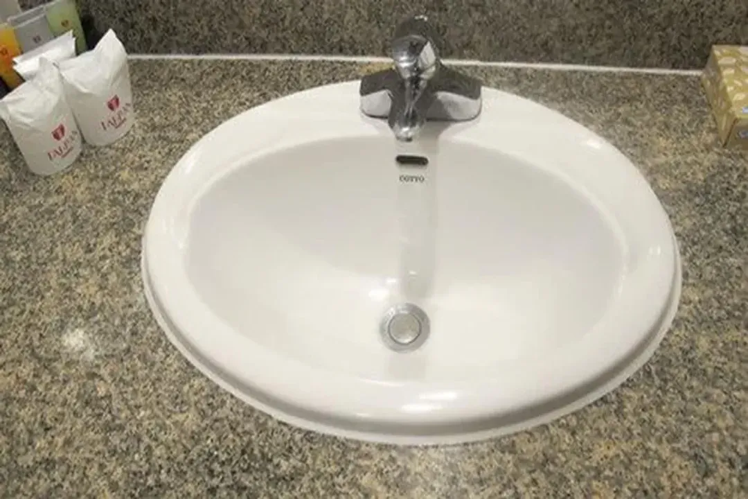 Bathroom sink