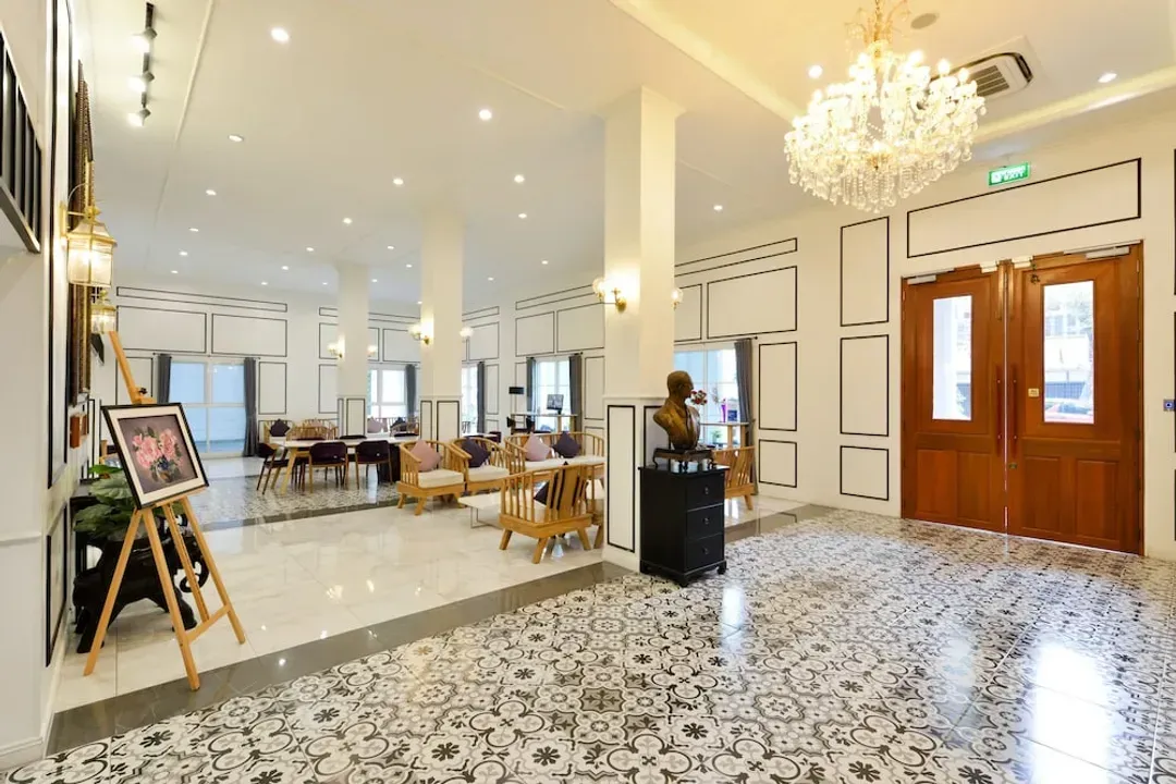 Lobby sitting area