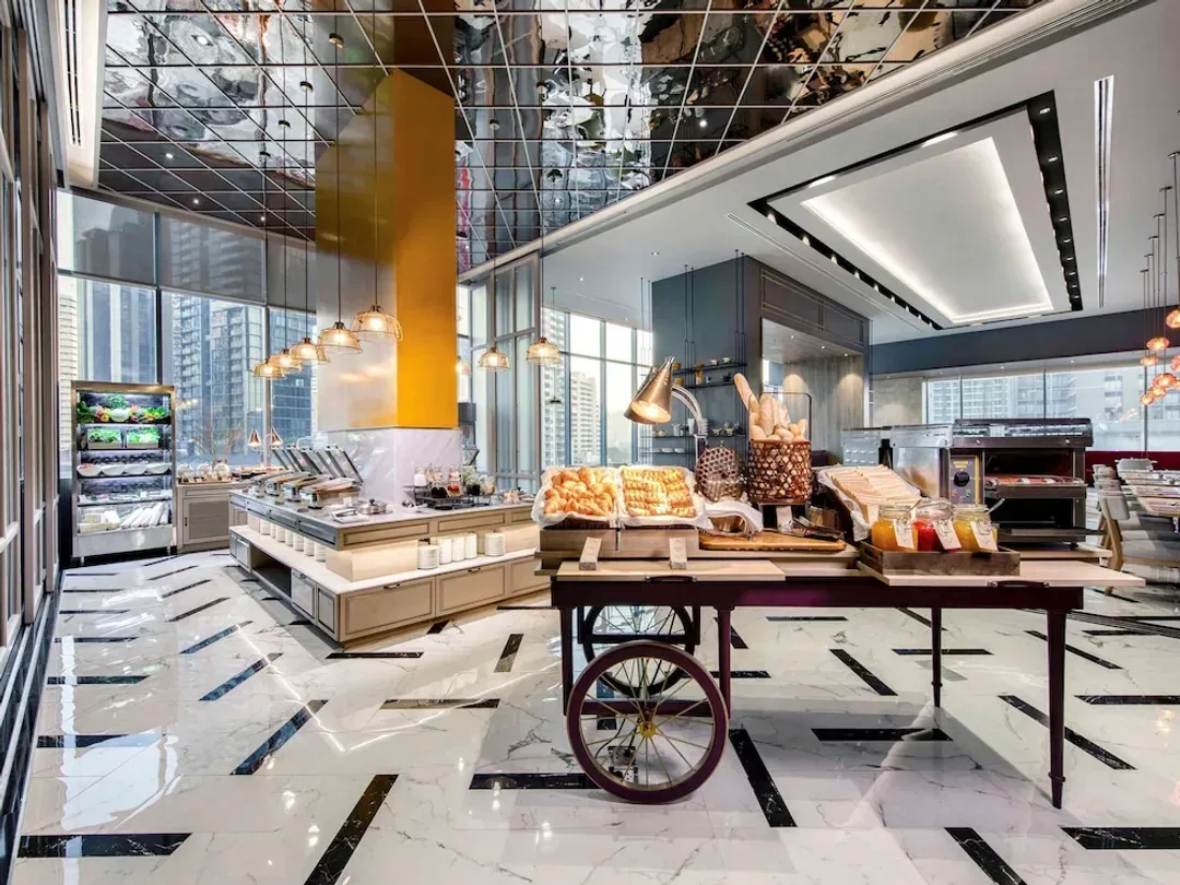 Breakfast area