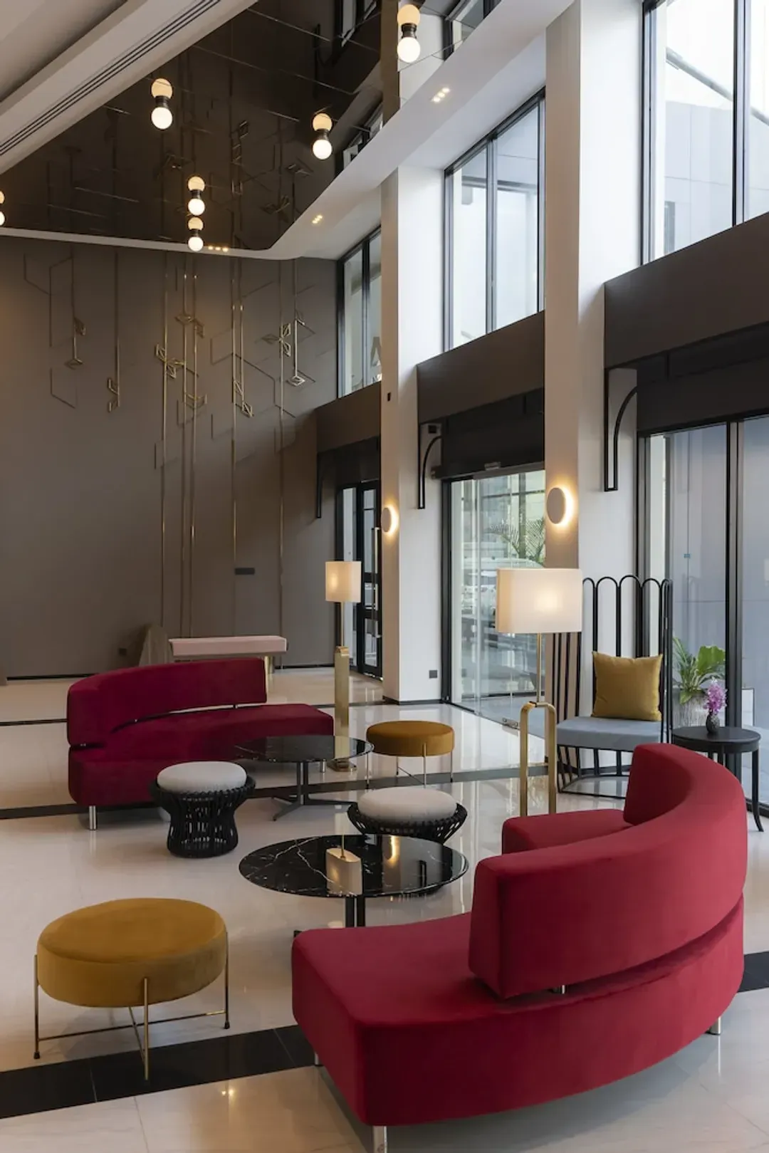 Lobby lounge
