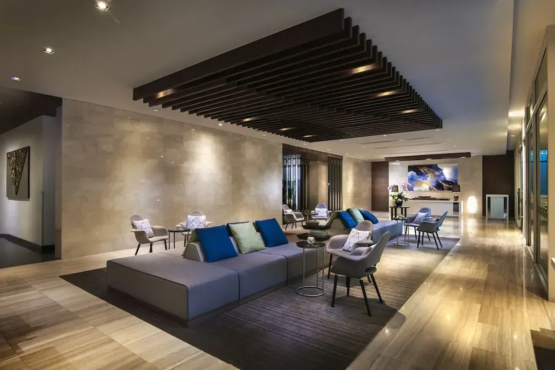Lobby lounge