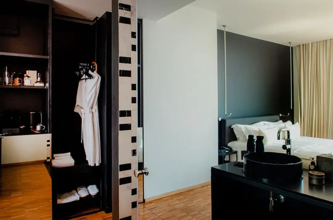 Room amenity