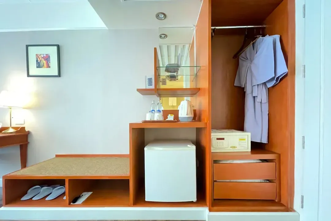 Room amenity