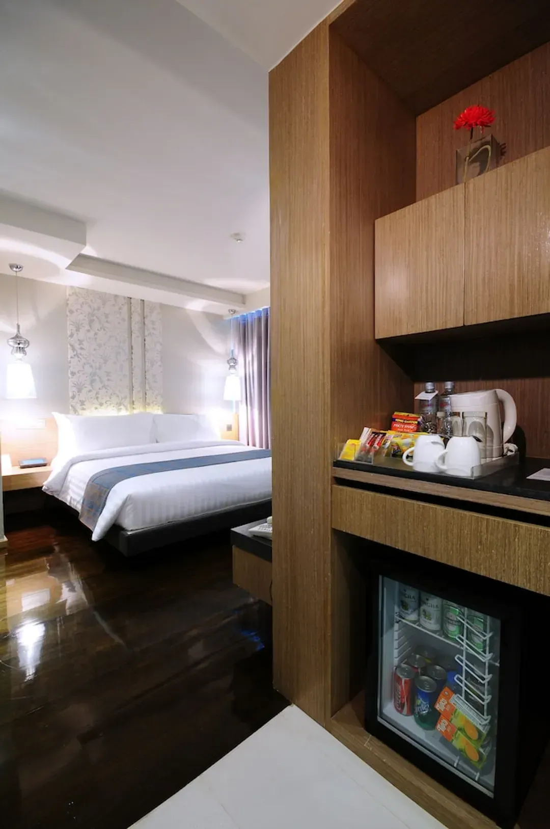 Room amenity