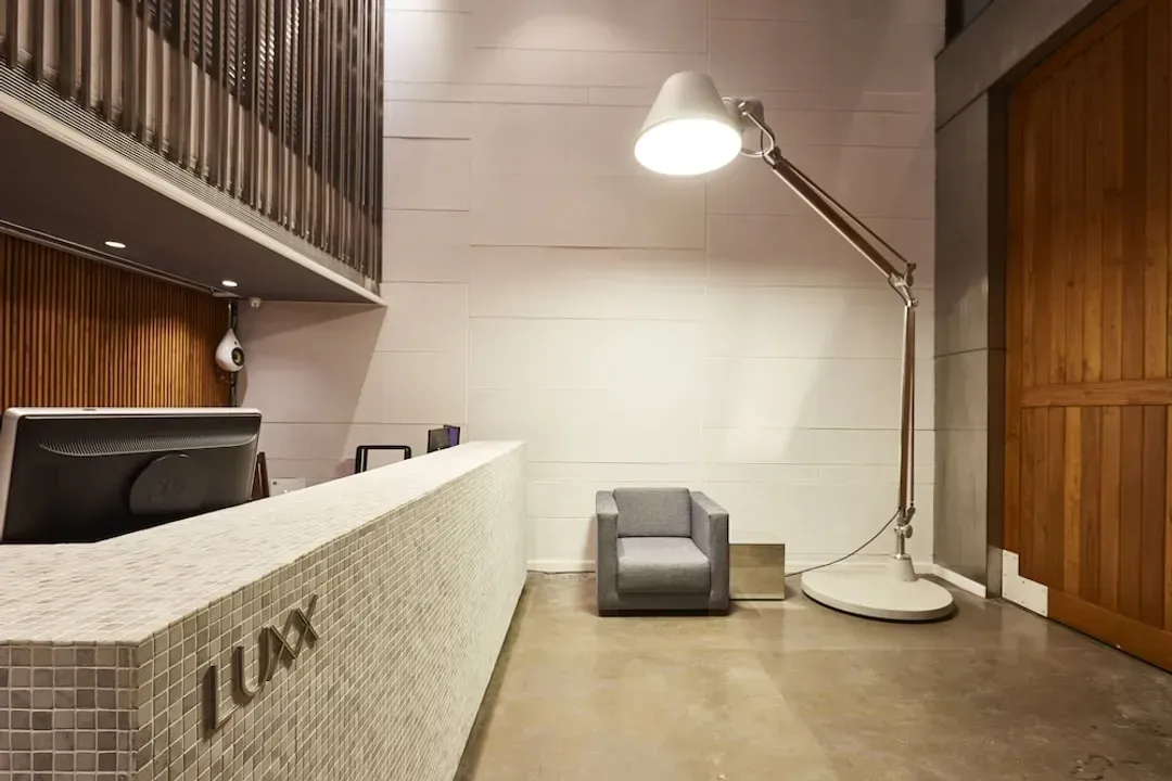 Concierge desk