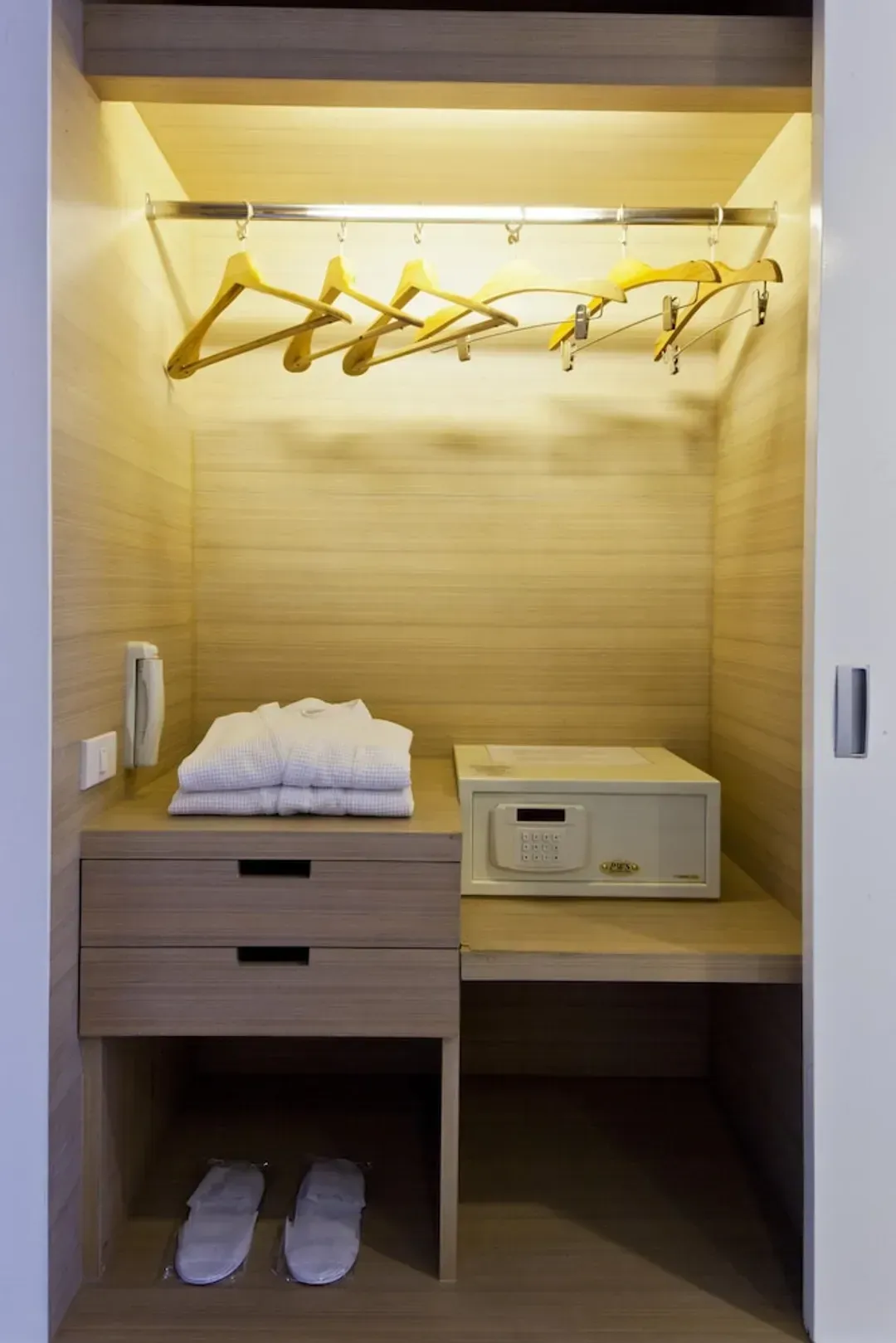 Room amenity