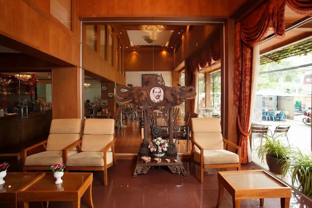 Lobby sitting area