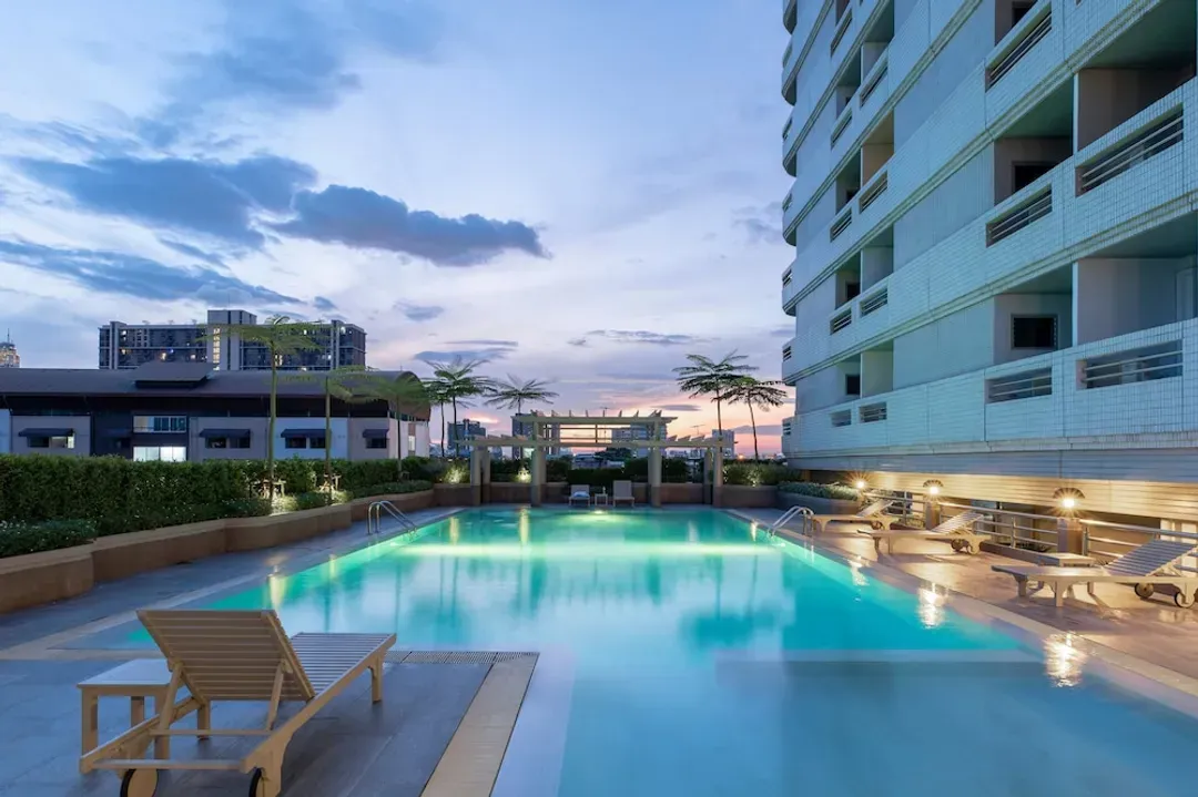 Rooftop pool