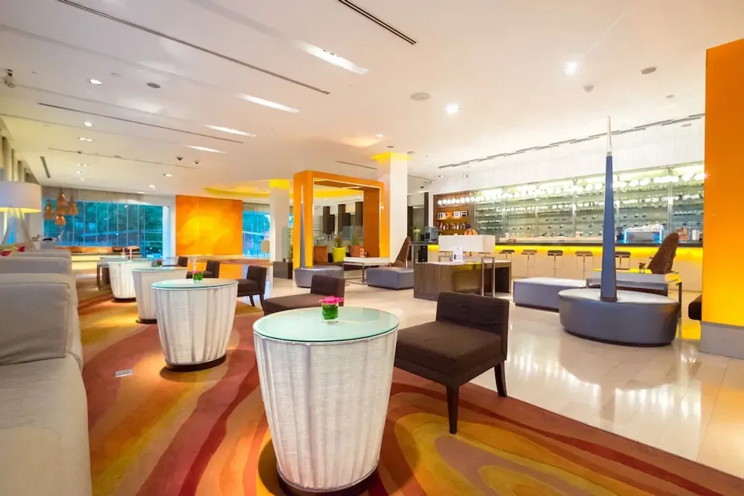 Lobby lounge