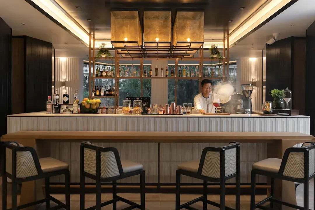Lobby lounge