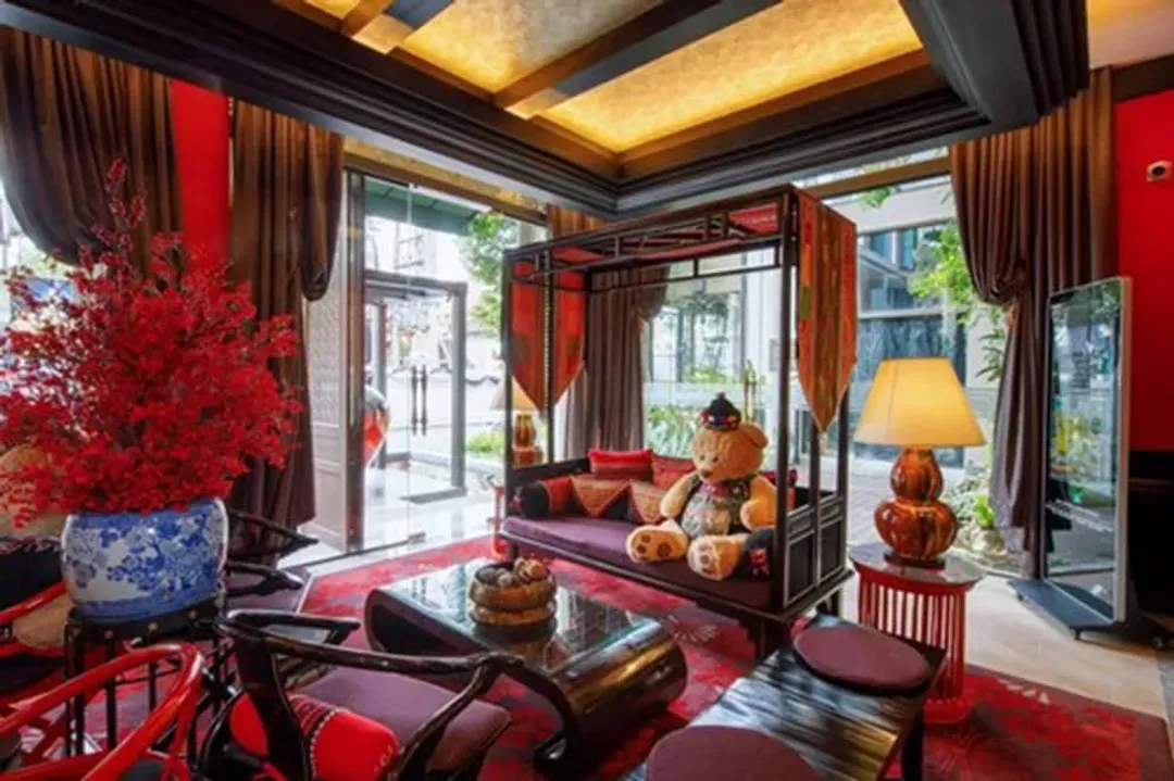 Lobby sitting area
